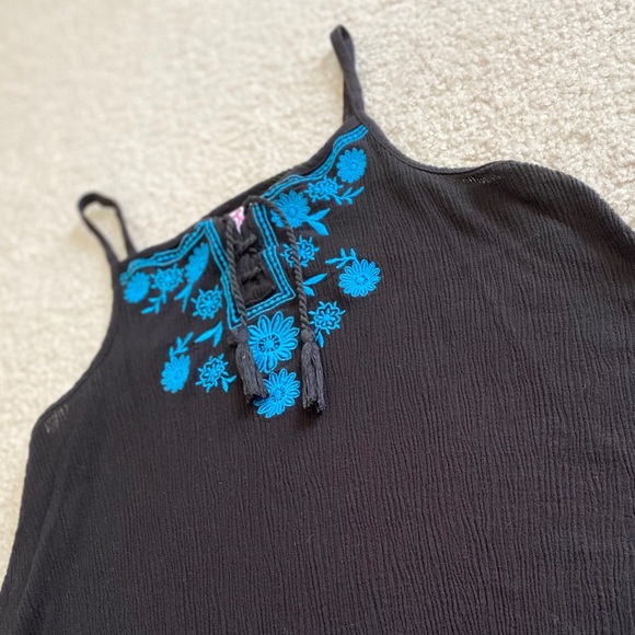 Blouse - Picture 2 of 3